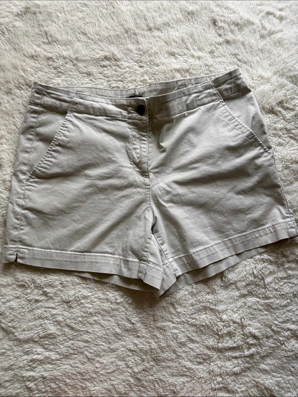 Nautica Women's Light Taupe Flat-Front Shorts
